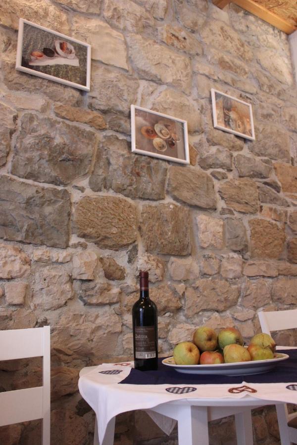 Lira - Studio Apartment Trogir Exterior foto